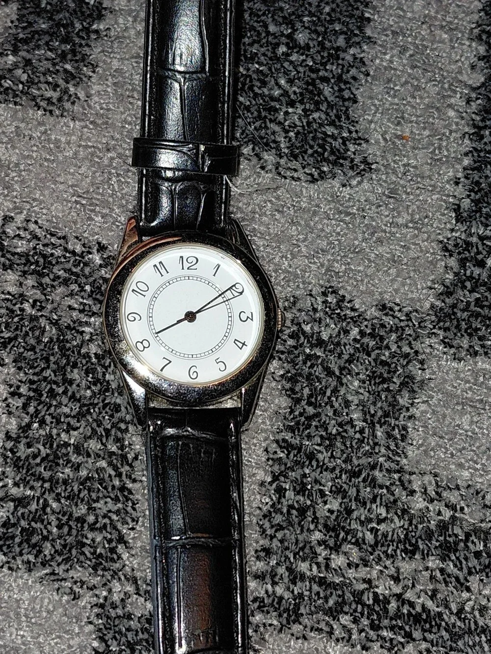 Vintage Joan Rivers Classics Silver Tone Quartz Watch Black Leather Strap CC